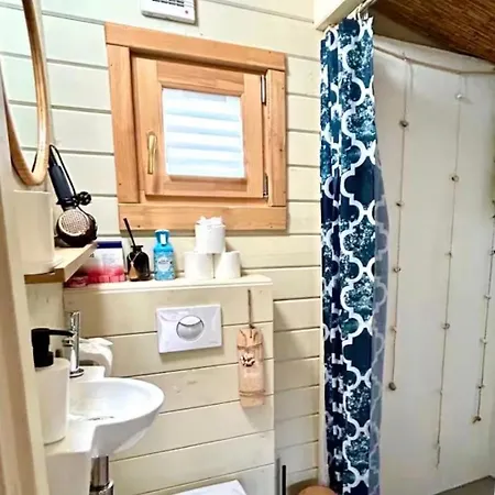 Cozy Mediterranean Style With Private Jacuzzi And Garden Between Amsterdam Haarlem And Schiphol Airport 度假居 *